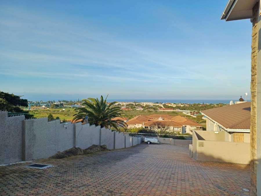 2 Bedroom Property for Sale in Hartenbos Heuwels Western Cape